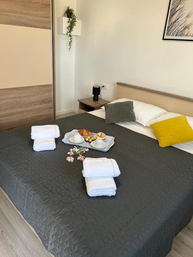 דירות Crno Apartman Ana מראה חיצוני תמונה